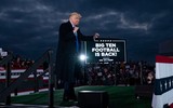 [ẢNH] Những khoảnh khắc đi vào lịch sử trong nhiệm kỳ 4 năm của Tổng thống Donald Trump