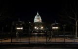 [Ảnh] Tòa nhà Quốc hội Mỹ “sốc lại” an ninh thế nào trước lễ nhậm chức?