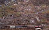 Hình ảnh ‘lốc xoáy thế kỷ’ tàn phá nước Mỹ khiến hơn 80 người thiệt mạng