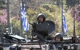 Mỹ tăng cường trang bị vũ khí cho đồng minh Hy Lạp 