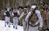 Hàng nghìn thanh niên Ukraine gia nhập lực lượng dự bị và ráo riết luyện tập