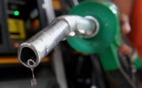 Giá xăng dầu liên tục tăng vọt, khi giảm thì nhỏ giọt