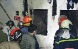 Cận cảnh lực lượng chức năng lăn xả tại hiện trường 3 nạn nhân trong vụ nổ khí gas ở Hà Nội