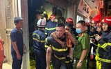 Những hình ảnh xúc động trong vụ cứu 4 người thoát khỏi 'biển lửa' 