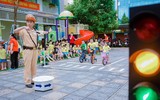 Một ngày trải nghiệm làm Cảnh sát giao thông của học sinh mầm non Thanh Xuân Trung
