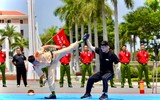 Xem đội tuyển Công an Hà Nội trấn áp tội phạm tại Hội thi quân sự, võ thuật