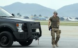 Cận cảnh Đội Mật vụ phản công CAT tinh nhuệ vừa bảo vệ Tổng thống Mỹ thăm Việt Nam