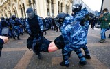 [ẢNH] 5.000 người Nga bị bắt vì biểu tình đòi thả tự do cho ông Navalny