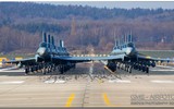 [ẢNH] Màn trình diễn ‘voi đi bộ’ kì lạ của không quân Đức