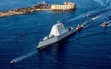 [ẢNH] Khu trục hạm USS Michael Monsoor diễn tập điều khiển khí tài không người lái 