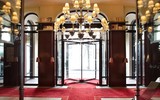 [ẢNH] Bên trong khách sạn 24.000 USD/đêm nơi gia đình Messi nghỉ tại Paris
