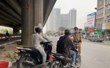 Kiên quyết xử phạt các phương tiện đi ngược chiều trên đường Nguyễn Xiển