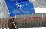 Cuộc chiến Nga-Ukraine: Cả khối NATO góp tiền bạc, vũ khí đấu Nga