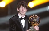 7 lần Messi nâng Quả bóng Vàng sau 12 năm