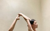Nhan sắc vào độ chín của 'nữ thần yoga' Hàn Quốc