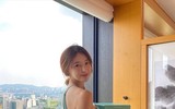 Nhan sắc vào độ chín của 'nữ thần yoga' Hàn Quốc
