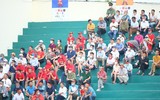CĐV ngập trong sắc đỏ đổ về sân Việt Trì 'tiếp lửa' U23 Việt Nam