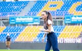Nhan sắc tiểu thư xinh đẹp con gái trưởng đoàn U23 Thái Lan