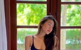 Bạn gái Đoàn Văn Hậu khoe dáng ngọc với bikini trên du thuyền