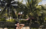 Bạn gái Đoàn Văn Hậu khoe dáng ngọc cùng bikini