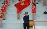 Cổ động viên THPT Lê Văn Thiêm 'phủ đỏ' khán đài sân Tây Hồ