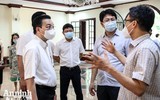 [ẢNH] Lịch trình dày đặc trong buổi kiểm tra chống dịch Covid-19 của Phó Thủ tướng Vũ Đức Đam tại Hà Nội