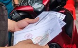 [ẢNH] Hà Nội ngày đầu siết chặt kiểm tra giấy đi đường: Chưa xử phạt, nhắc nhở nhiều người chưa đủ giấy tờ