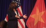 Những hình ảnh ấn tượng về Phó Tổng thống Mỹ đầu tiên đến Hà Nội