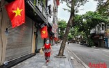 Những hình ảnh trầm lắng đẹp lạ của Hà Nội trong một ngày Quốc Khánh đặc biệt 