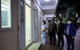 Thâu đêm lập trạm y tế lưu động thu dung bệnh nhân Covid-19 giữa Hà Nội 