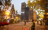 Xem hình ảnh đêm Giáng sinh đặc biệt ở Hà Nội