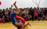 Xem thôn nữ trổ tài trên sới vật đầu xuân ở Lễ hội Tịch điền 2023