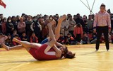 Xem thôn nữ trổ tài trên sới vật đầu xuân ở Lễ hội Tịch điền 2023