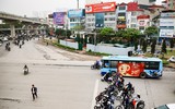 Cận cảnh công trường xây dựng 2 cầu dầm thép song song với cầu vượt Mai Dịch ở Hà Nội