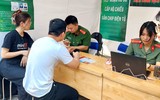 Xem Thanh niên Công an Thủ đô hỗ trợ đoàn viên đăng ký định danh điện tử trong ngày hội chuyển đổi số