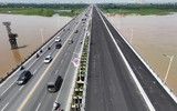 Nhìn từ flycam cầu Vĩnh Tuy 2 sắp thông xe ở Hà Nội 