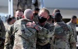 [ẢNH] Khoảnh khắc binh sĩ Mỹ gặp người thân khi trở về từ Afghanistan