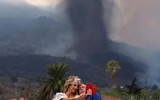 ‘Dòng sông’ dung nham núi lửa tàn phá khu dân cư ở Tây Ban Nha 