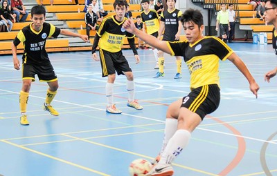 16 trường đại học tham gia giải bóng đá Futsal RMIT 2016