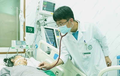 Bệnh viện Bạch Mai một đêm cấp cứu 6 ca đột quỵ ở người trẻ dưới 45 tuổi
