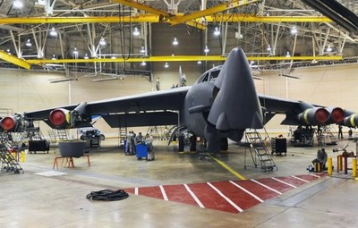 Không quân Mỹ gặp nguy khi Tập đoàn Boeing bán nhà máy sản xuất oanh tạc cơ B-52 
