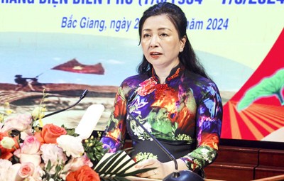 Bà Lê Thị Thu Hồng điều hành Tỉnh ủy Bắc Giang