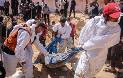 Phát hiện gần 300 thi thể trong mộ tập thể ở bệnh viện Gaza