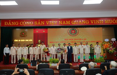 Ra mắt Hội Cựu Công an nhân dân quận Long Biên