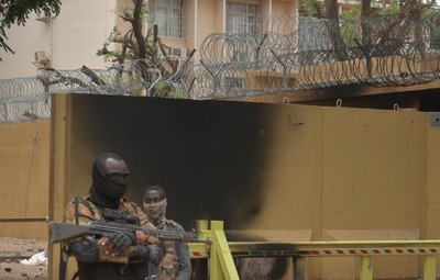 Pháp chỉ trích chính quyền quân sự Burkina Faso