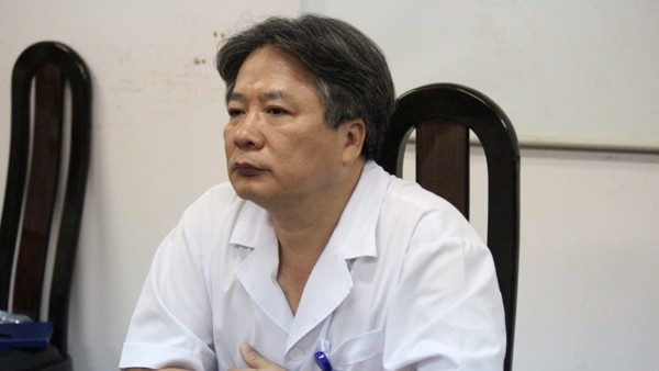 Bệnh viện Việt Đức xin lỗi, đình chỉ bác sĩ và kíp mổ nhầm chân bệnh nhân  