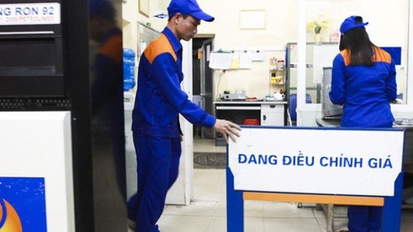 Điều hành giá xăng dầu: Bộ Tài chính phải tham gia bằng văn bản?