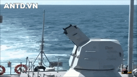 [ẢNH] ‘Hỏa thần’ AK-630M Nga vừa bắn cảnh cáo buộc chiến hạm Anh đổi hướng ảnh 18