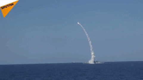 Tên lửa hành trình Kalibr tích hợp vào tàu phá băng, nước đi cao tay của Nga 