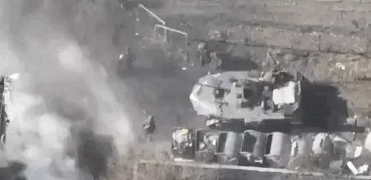 Cảng Mariupol của Ukraine đã thất thủ trước sức mạnh quân đội Nga ảnh 1